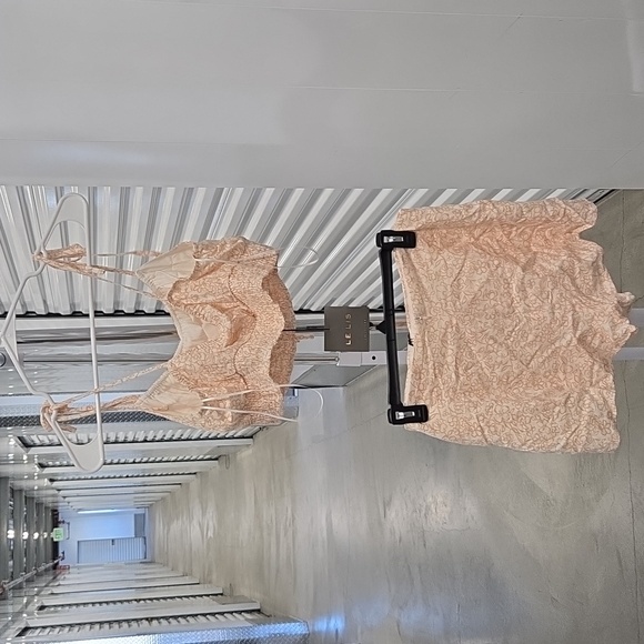 Floral Pattern Matching Set - Picture 2 of 3